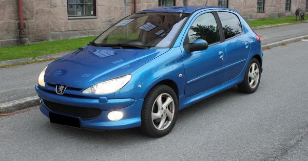 Peugeot 206 2008 года